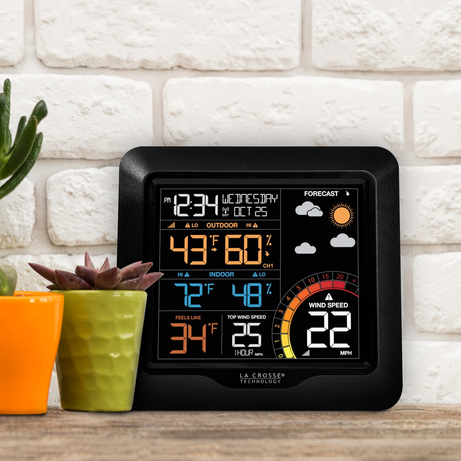 327-1417 La Crosse Technology Professional Color Wind Speed Weather Station