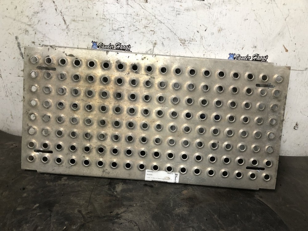 White WG 15 x 30 Deckplate - Used