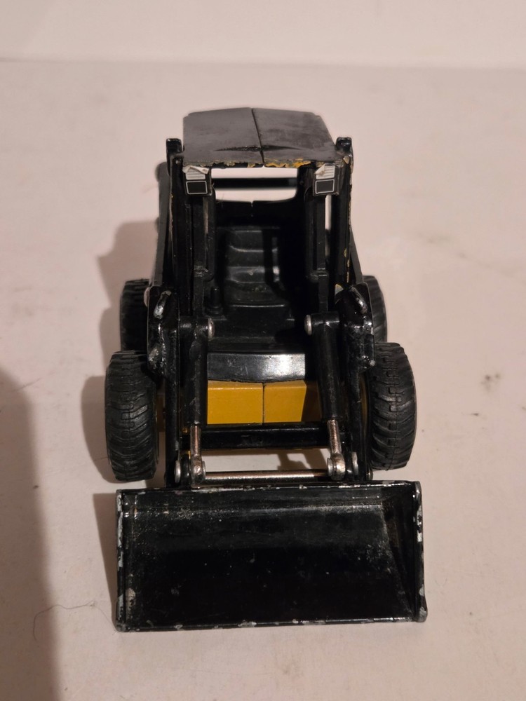 1/32 Ertl Diecast Skid Steer