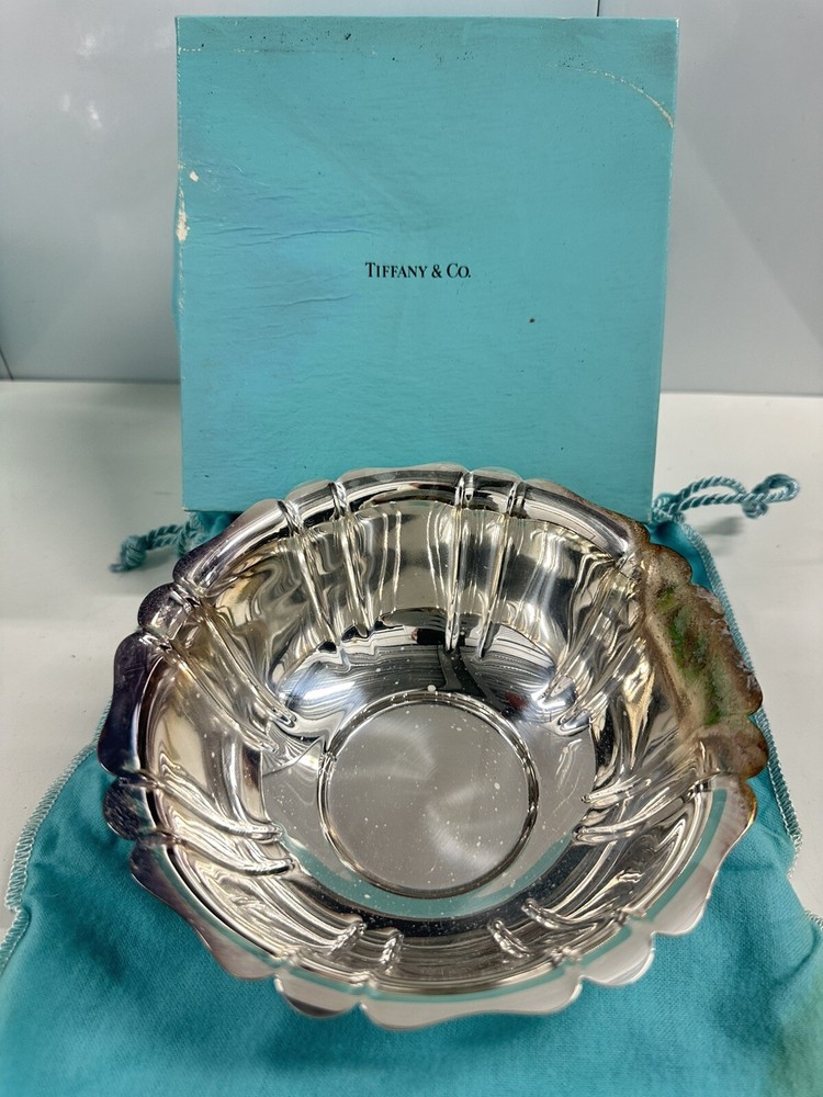 VTG Tiffany & Co. Scalloped Bowl Silver Plated w/ Box – As Is | New w/ Damages