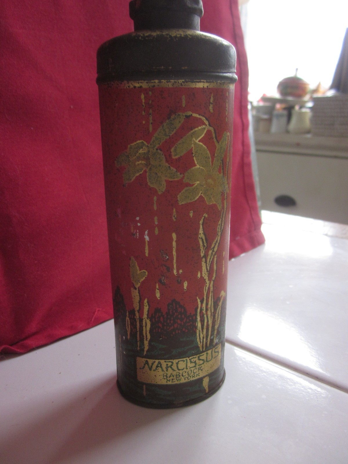 Vintage Narcissus Babcock NY Talcum Powder tin