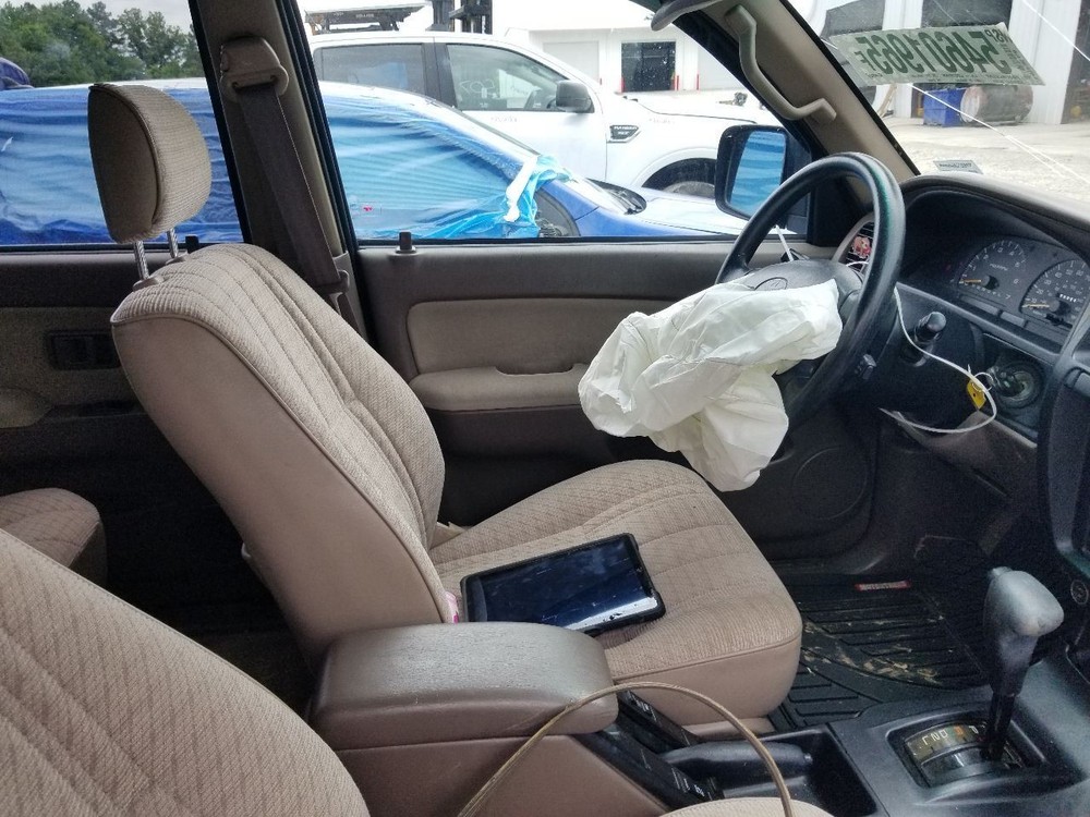 98 1998 TOYOTA 4RUNNER SR5 DASH MOUNTED CLOCK