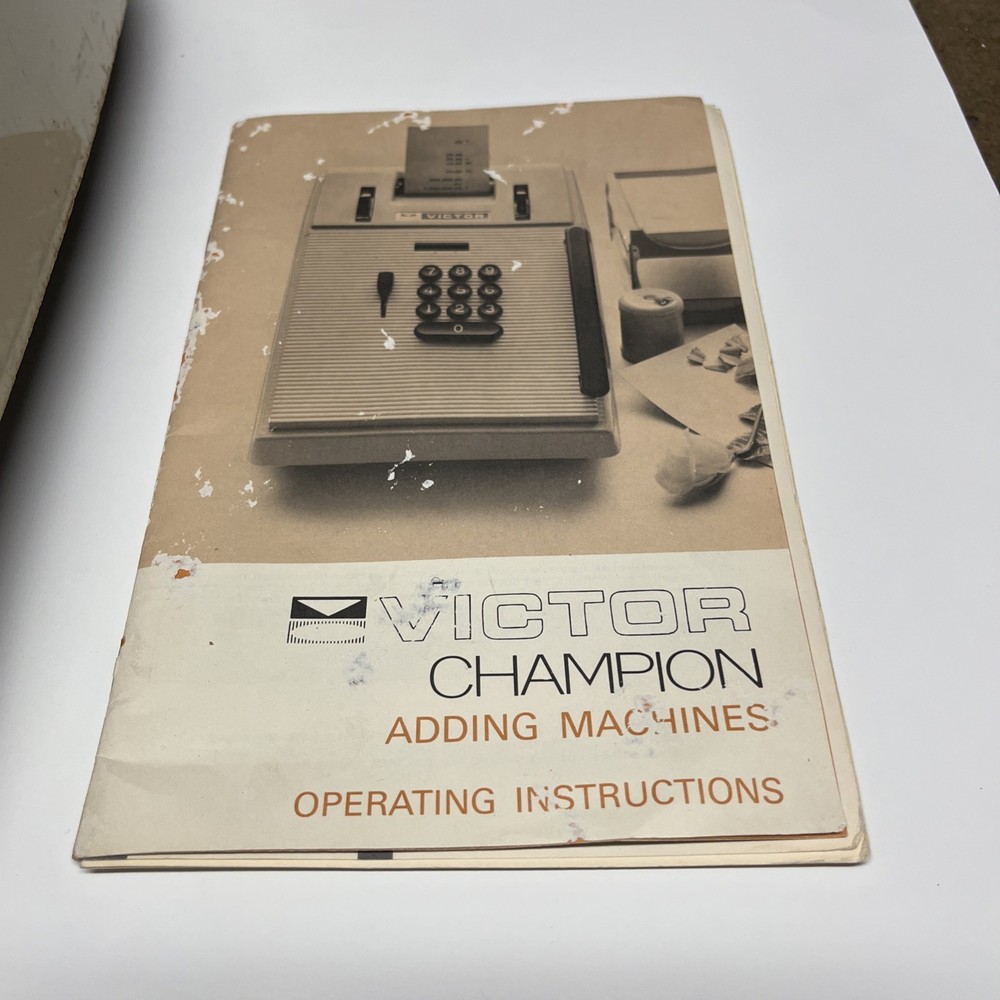 Vintage Victor 782552 10 Key Adding Machine. Power Tested