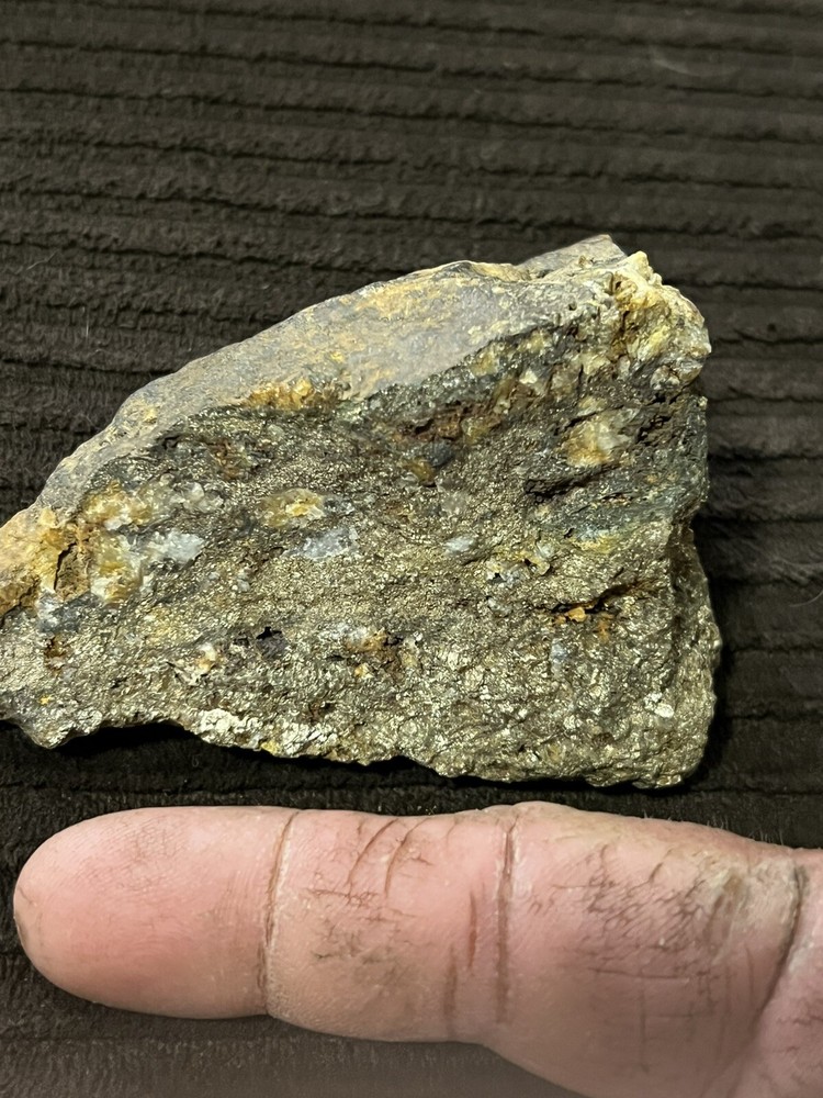 gold ore specimen