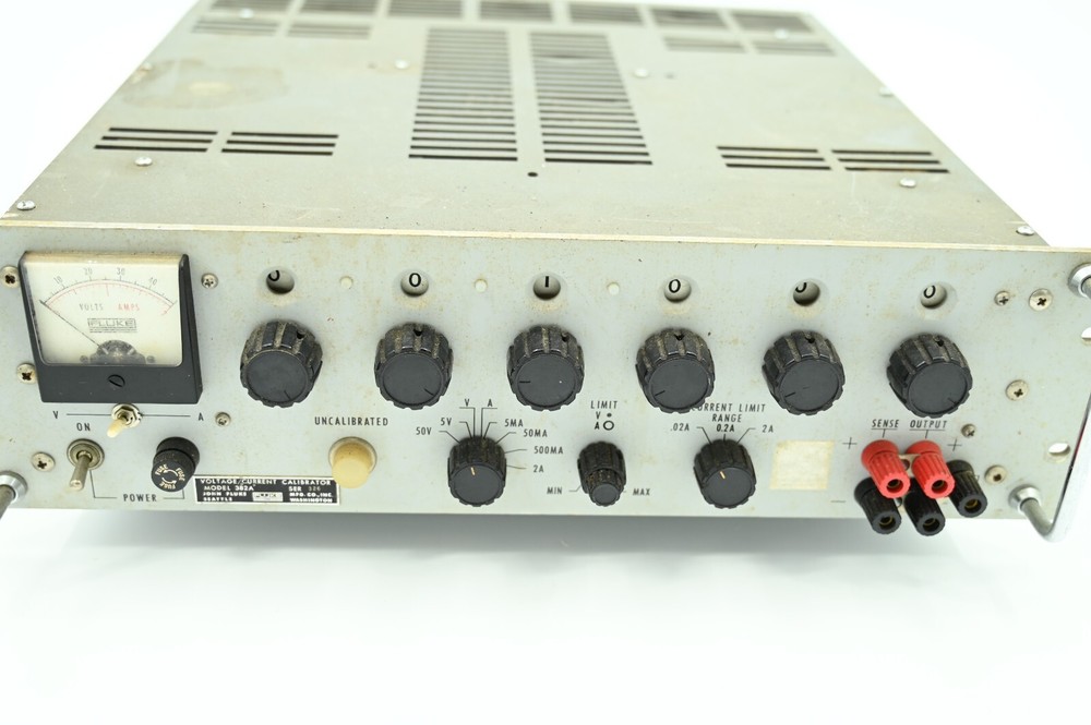 Fluke 382A DC Voltage/Current Calibrator