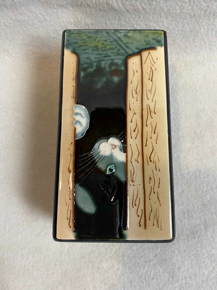 Black Lacquer Cat Rectangle Shaped Trinket Box