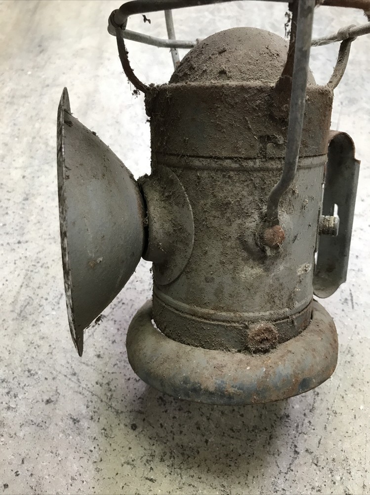Vintage Empire Powerlite Coal Mine Traffic Train 6 Volt Lantern Untested Barn