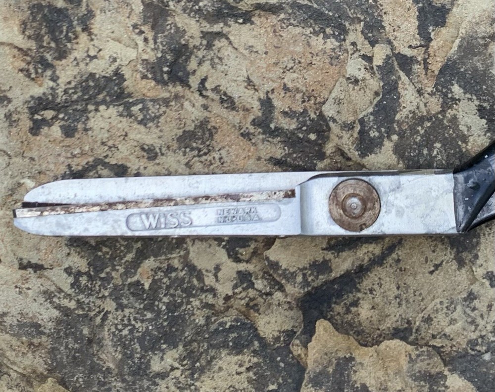 Wiss Jagged Edgeded Scissors. Used. Vintage
