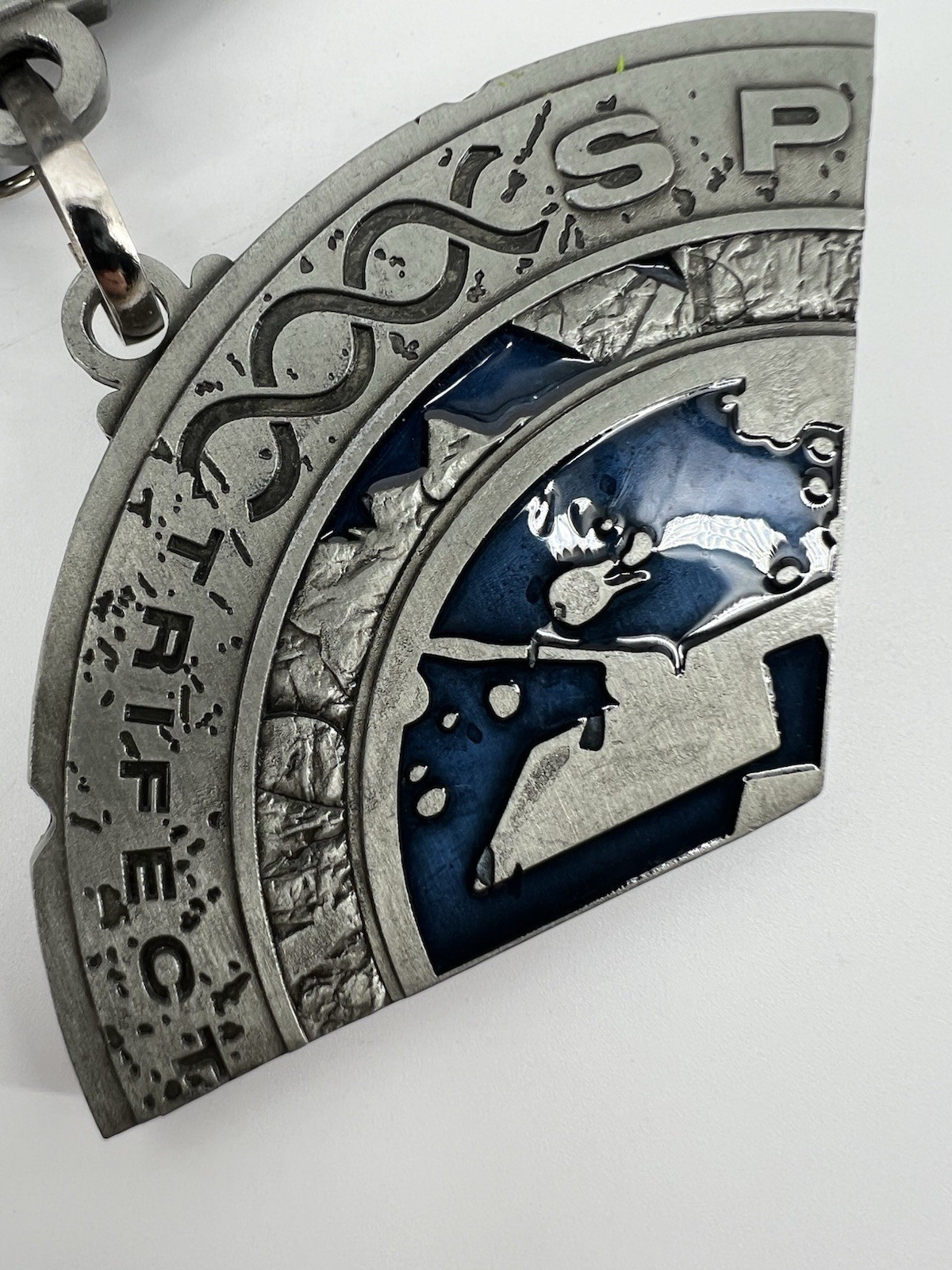 Spartan Super 2025 Finisher Medal Silver Blue 10 Kilometers 25 Obstacles