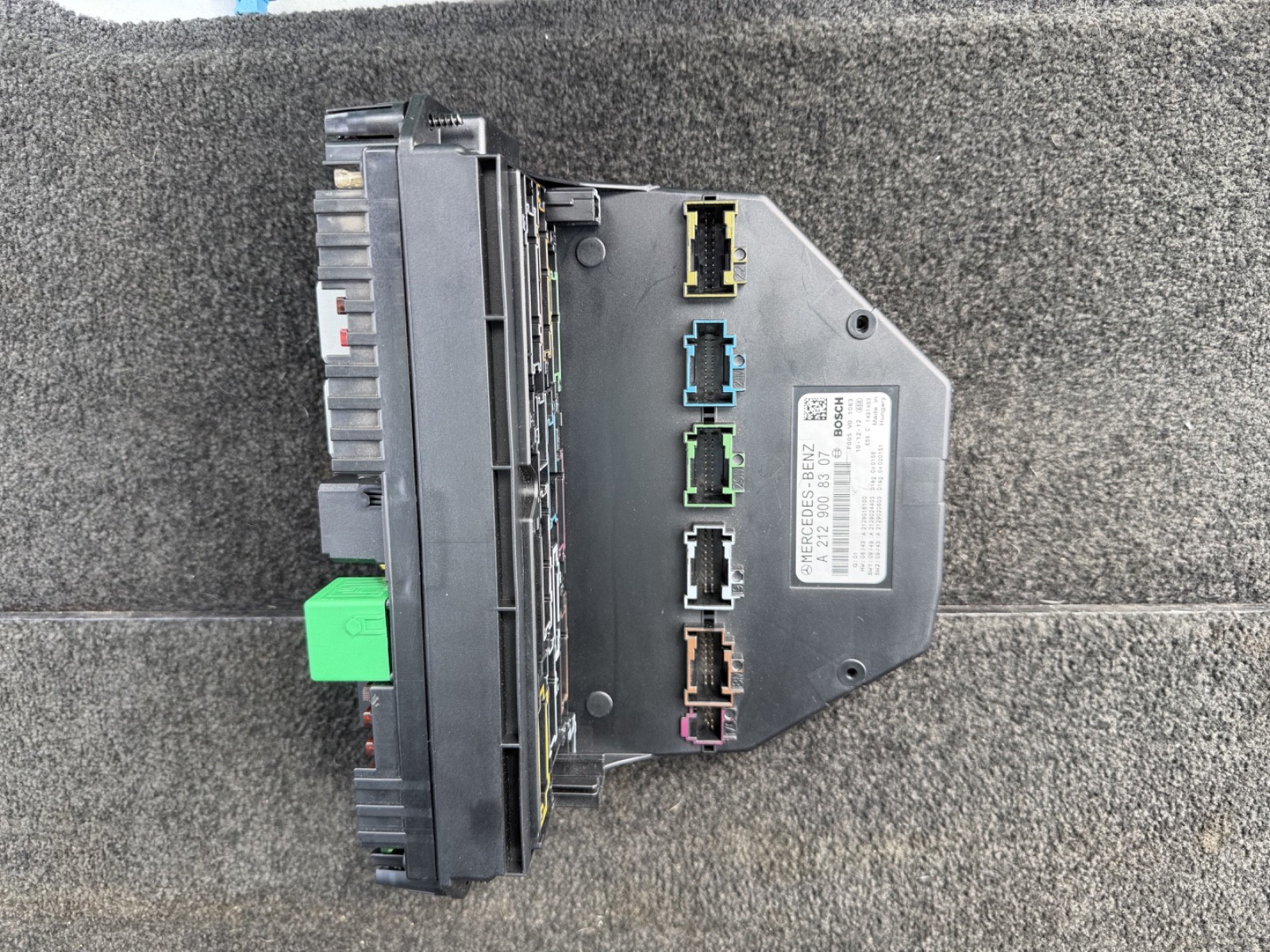 2010-2012 Mercedes-Benz E350 Front SAM Relay Fuse Box OEM 2129008307