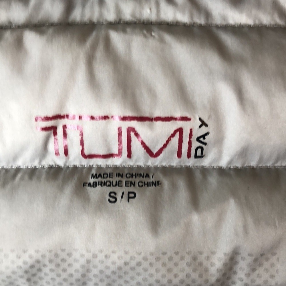 Tumi Packable Puffer Down Jacket Walt Disney Productions Silver