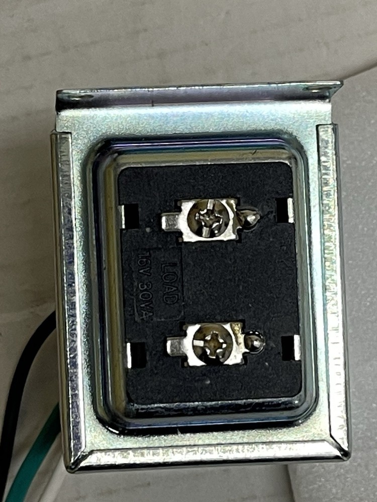 Hampton Bay Wired 30VA Transformer 1004 473 062