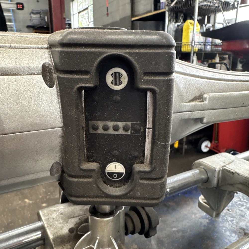John Bean - Prism Aligner Pod (needs new batteries )