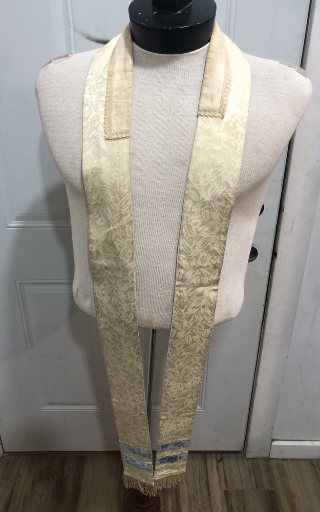Catholic Church White And Blue Stole