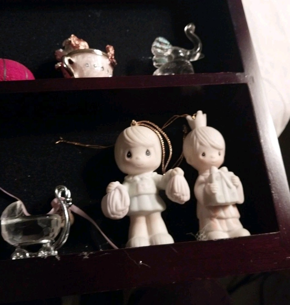 Charming 5 Shelf Memory Display Case with 30 Assorted Collectible Items Glass...