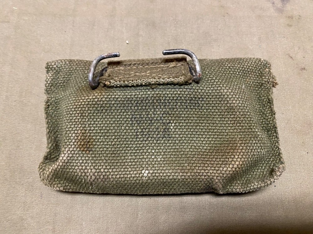 ORIGINAL WWII US ARMY INFANTRY M1942 FIRST AID CARLISLE BANDAGE CARRY BELT POUCH