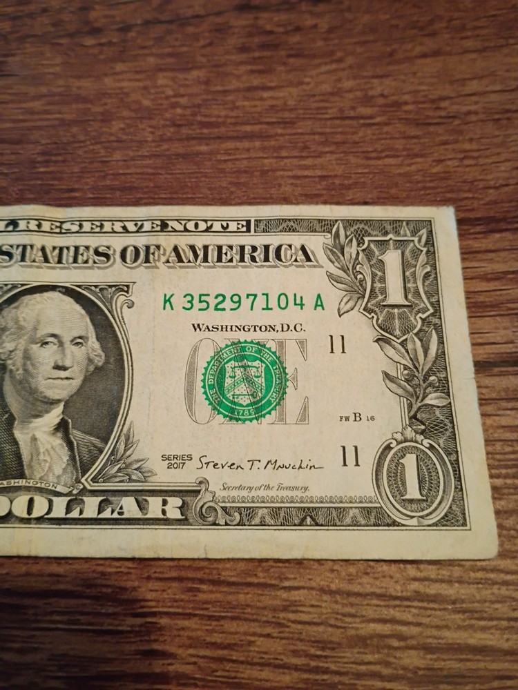 Over Inking Error On This 2017 $1 K35297104A