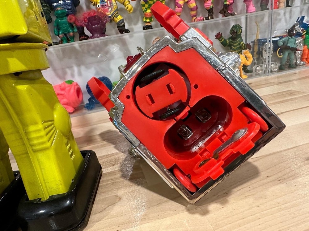 Wind Up Robot Toy Lot