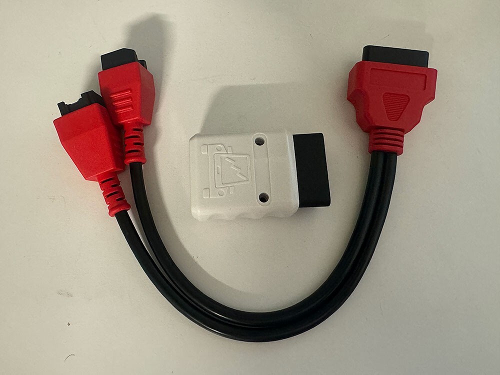 RAM 12" UAX UCONNECT 4C RADIO INTEGRATION PROGRAMMER + SECURITY BYPAS CABLE