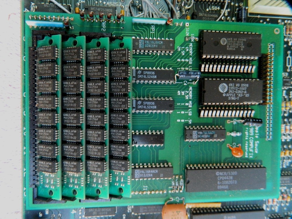 Apple Macintosh 128K M0001 Computer System with RAM/SCSI Board