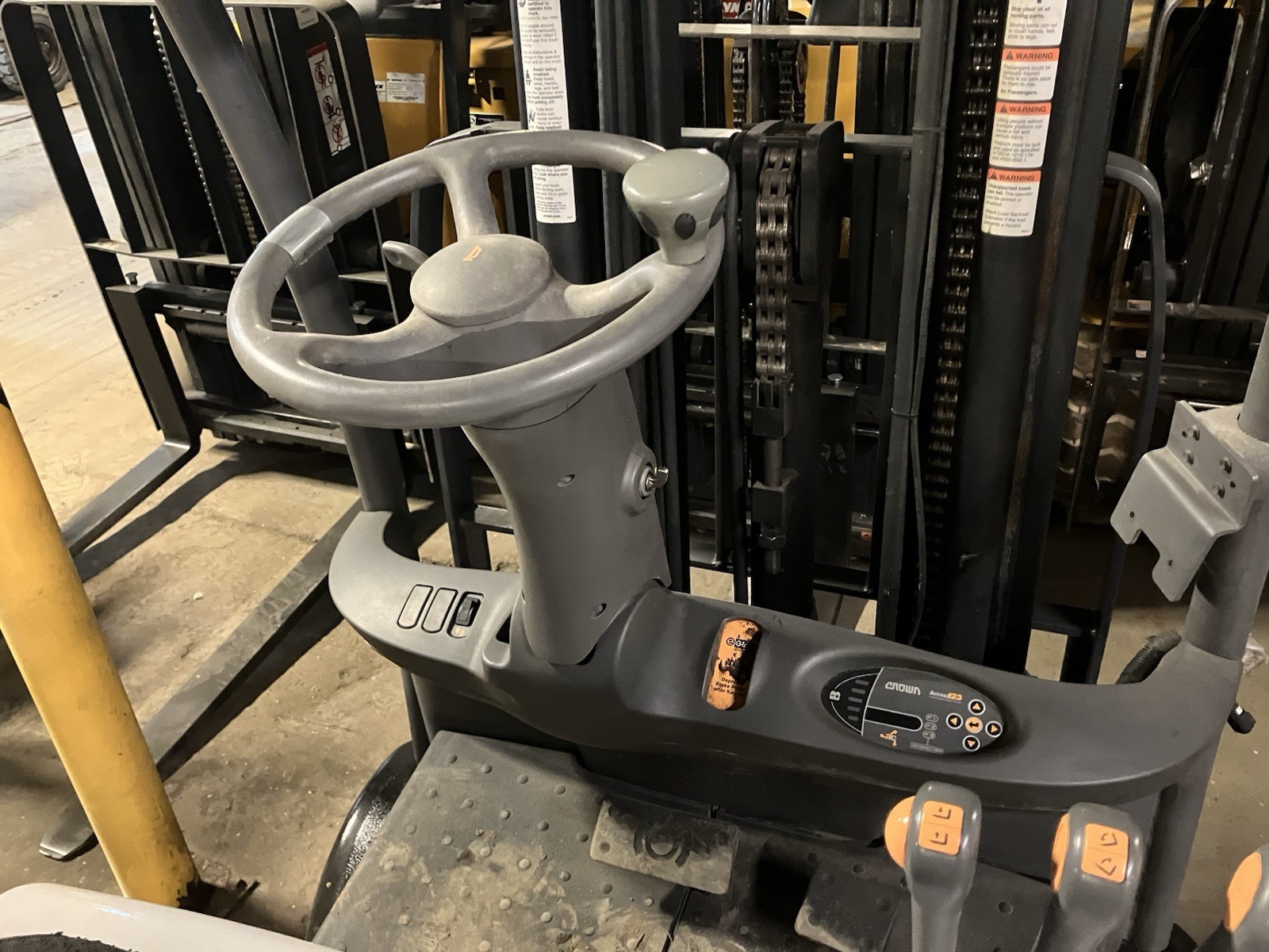 2021 Crown 4000 LB Forklift With Side Shift and Triple Mast Model SC5215-40