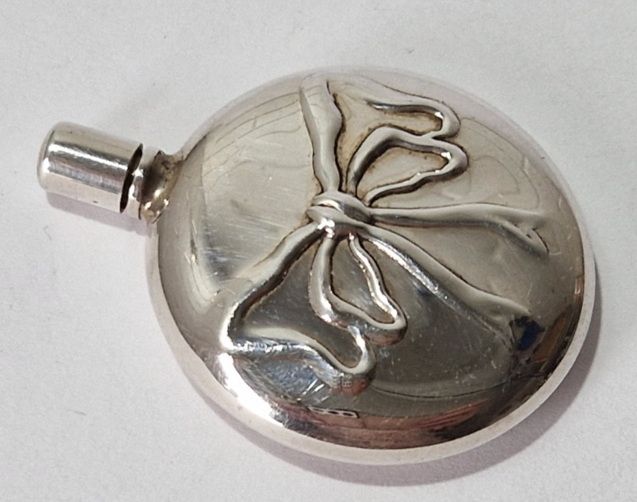 MINIATURE HANDBAG PERFUME BOTTLE - HALLMARKED STERLING SILVER
