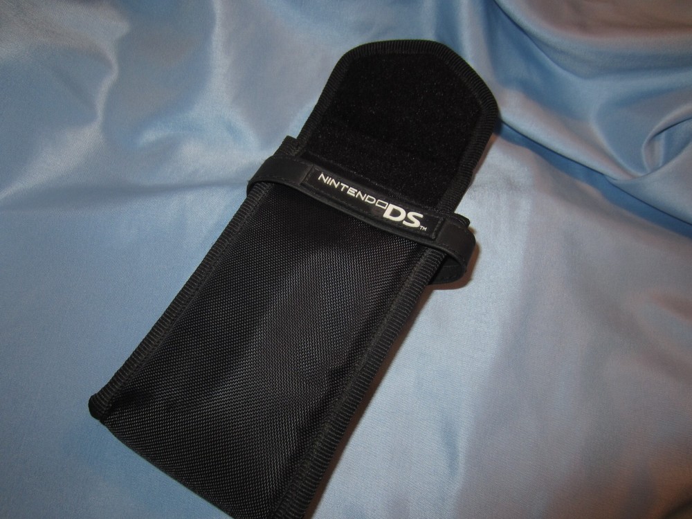 Nintendo DS Storage Case Pouch Red Black