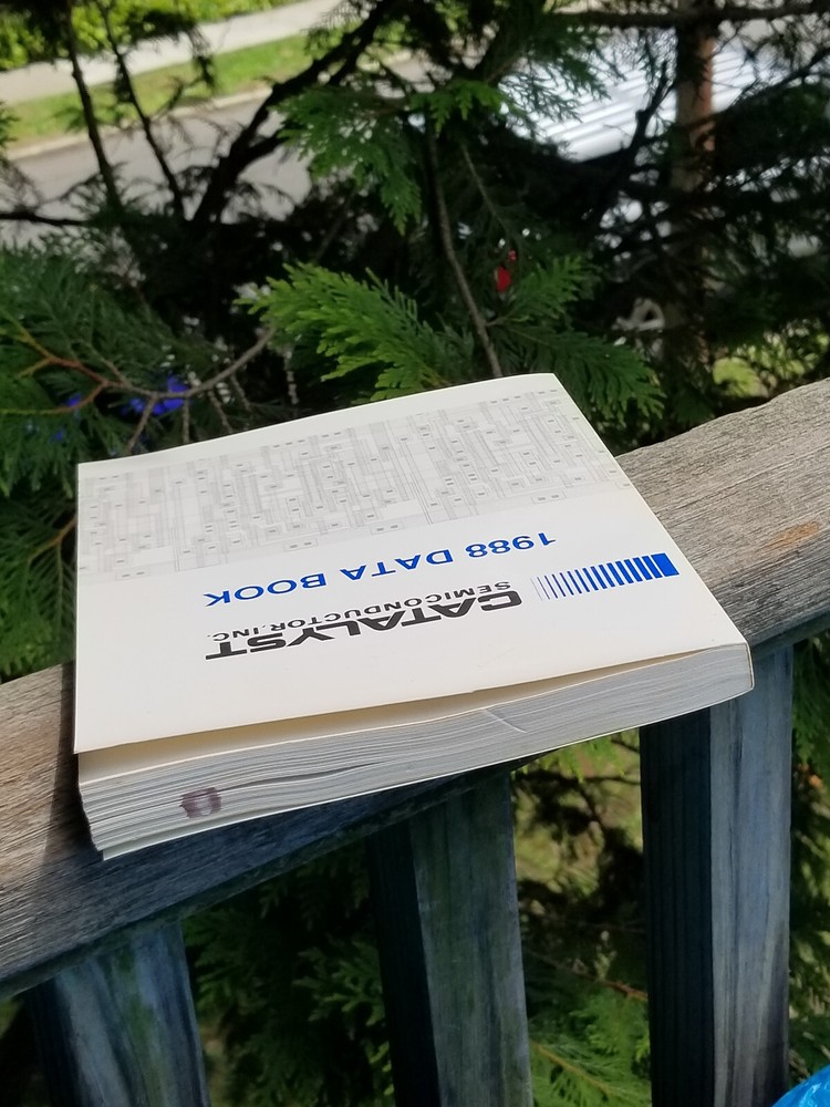 VINTAGE ELECTRONIC BOOK CATALYST SEMICONDUCTOR DATA CATALOG 1988