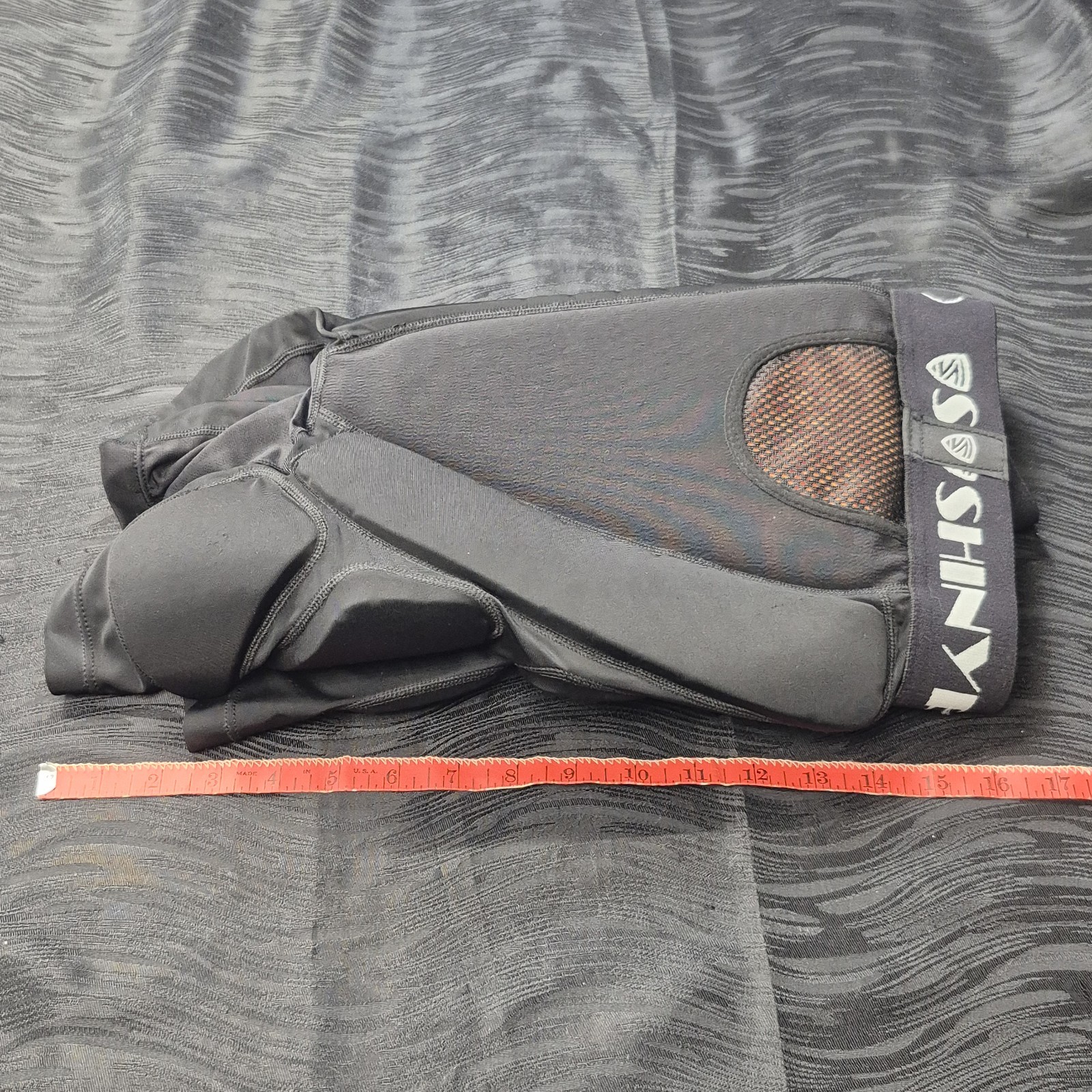 Shinypro Protective Padded Shorts Level 2 Hip Snowboard Skate skiing BMX Medium