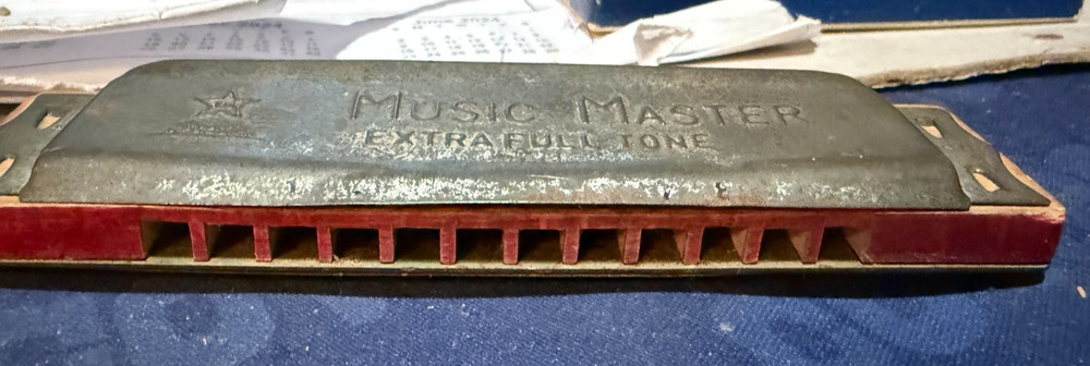 MUSIC MASTER---HARMONICA