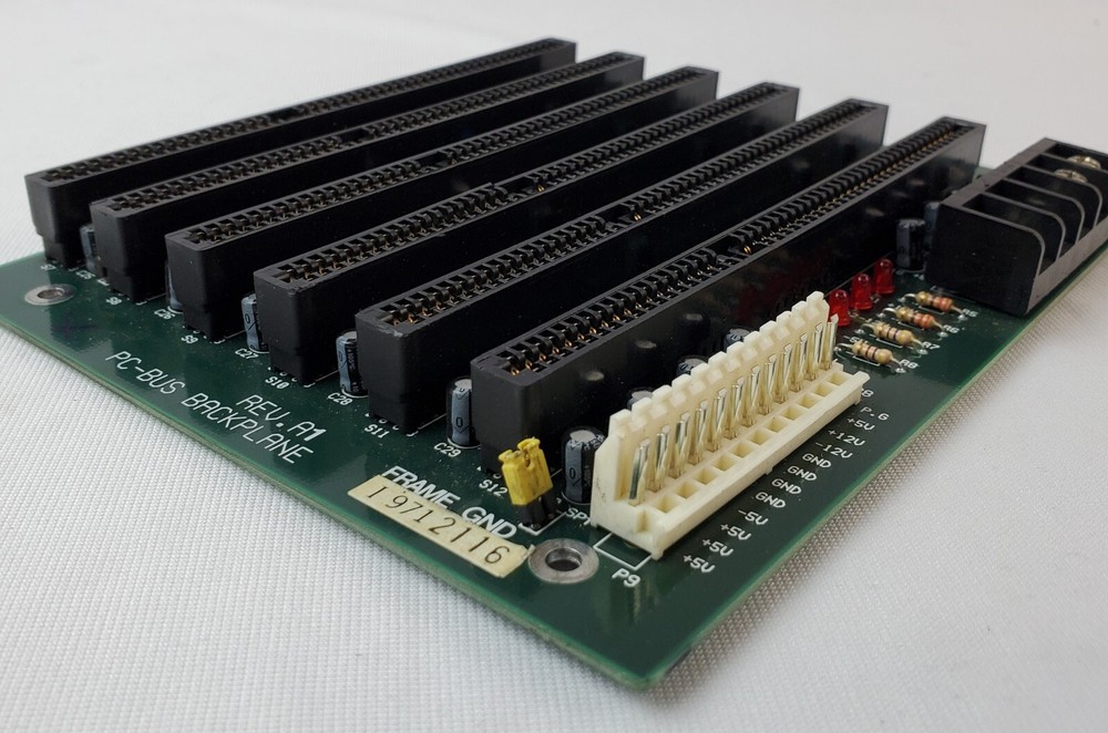 Advantech 1902610601 Backplane