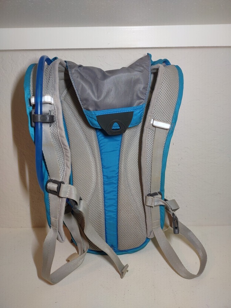 Camelback Aurora Turquoise And Gray Hydration Backpack 2 Ltrs/70 Oz with Bladder