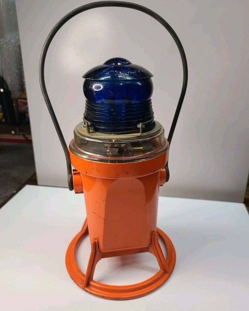 STAR HEADLIGHT & LANTERN CO. "STAR FLASHER" MODEL 215-TL WARNING LIGHT
