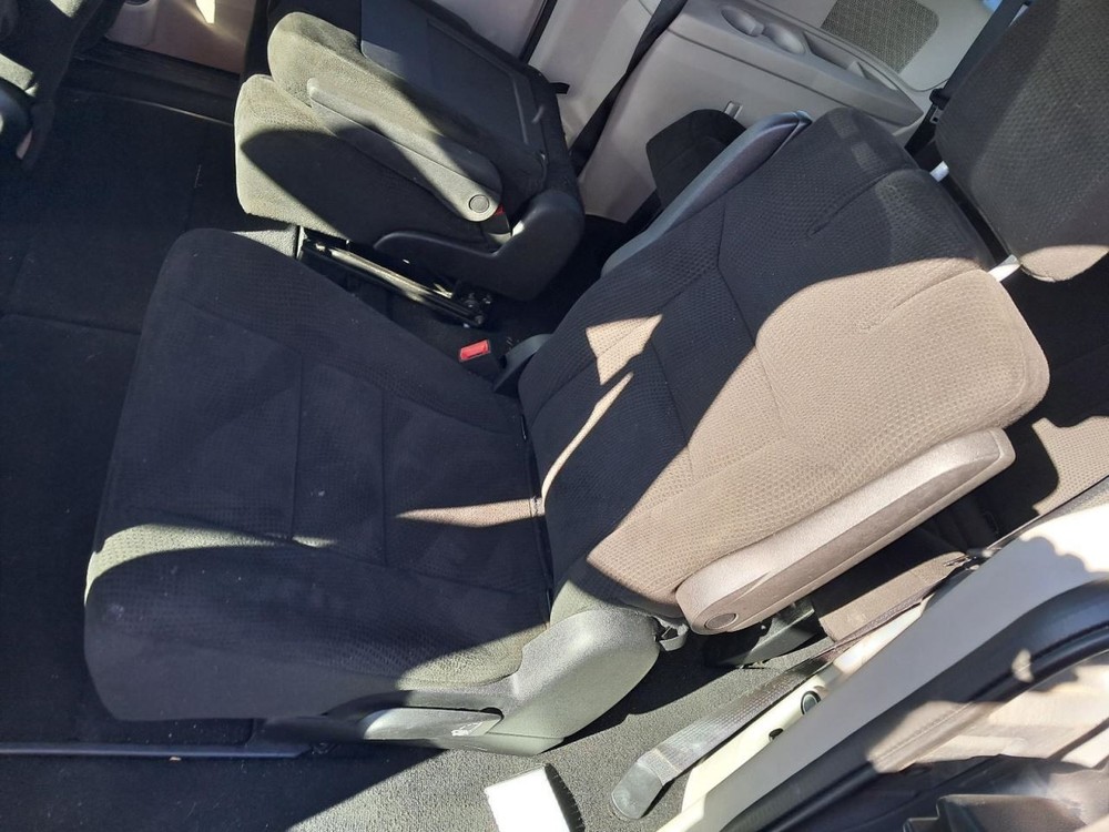 CARAVAN 2015 Glove Box 4826509