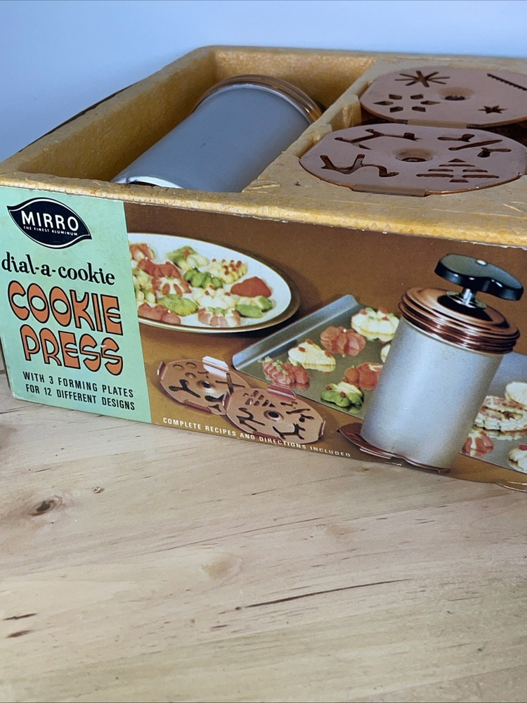 MIRRO DIAL-A-COOKIE, COOKIE PRESS, 3 DISCS & 12 PATTERNS USA Made Mid Century