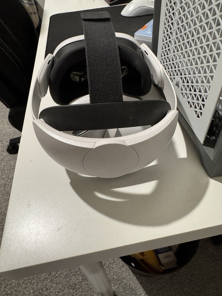 Meta quest 3/ Elite Strap/ Elite Controller Straps, Great Condition