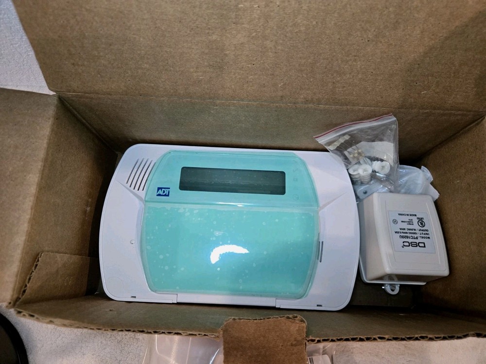 DSC Impassa KIT457-94ADT 2Way Wireless Security System Base KIT Version 1.1