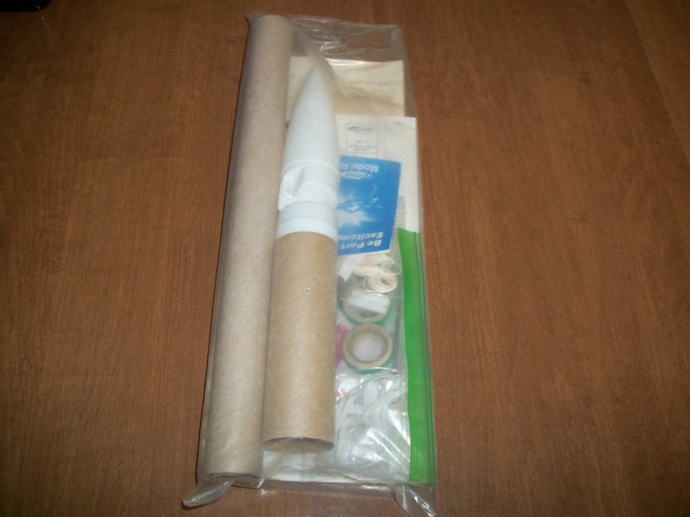 ESTES "SCRAMBLER:2" FLYING MODEL ROCKET