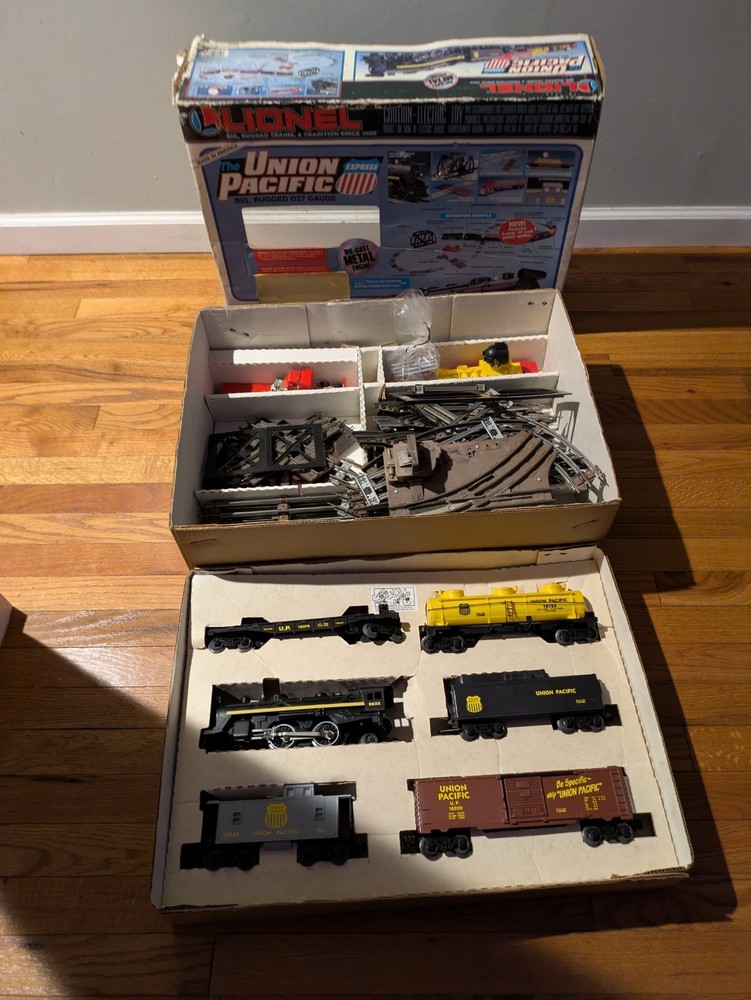 Lionel 6-11736 Union Pacific Express Train Set