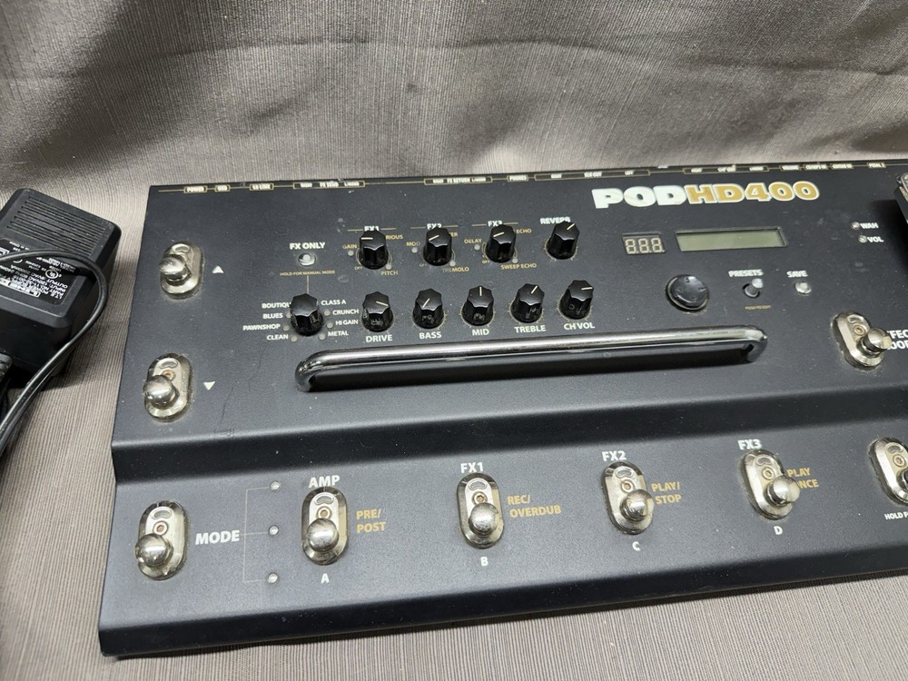 LINE6 POD HD400 Multi-Effects Processor (USED)