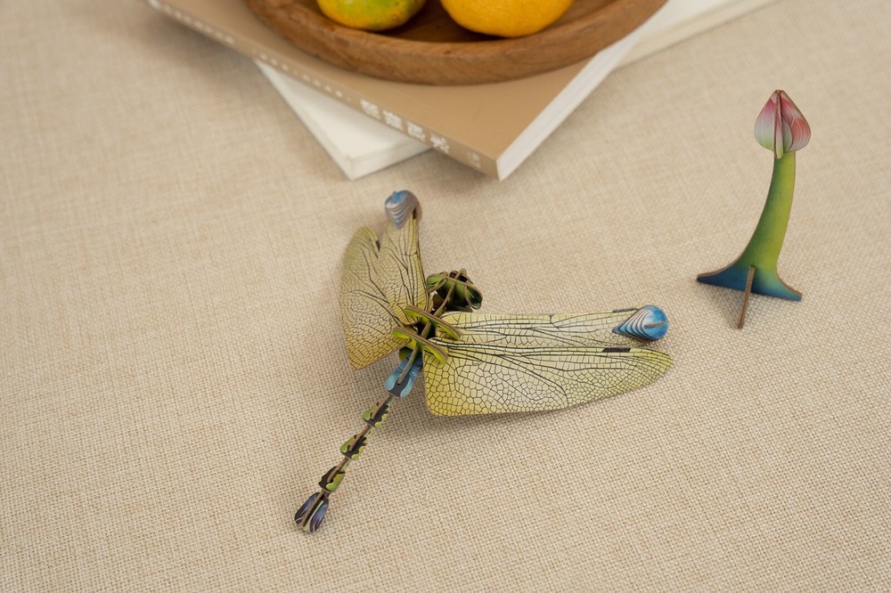 MakeBug C0010 Bring Nature Home Dragonfly 3D Kraft Paper Puzzle