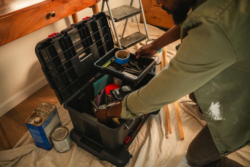 Masterloader Resin Rolling Tool Box with Locking System and Removable Bins