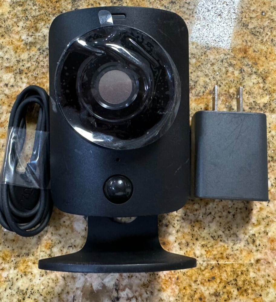 SimpliSafe HD Wired Indoor Security Camera with Built-in Privacy Shutter +AC