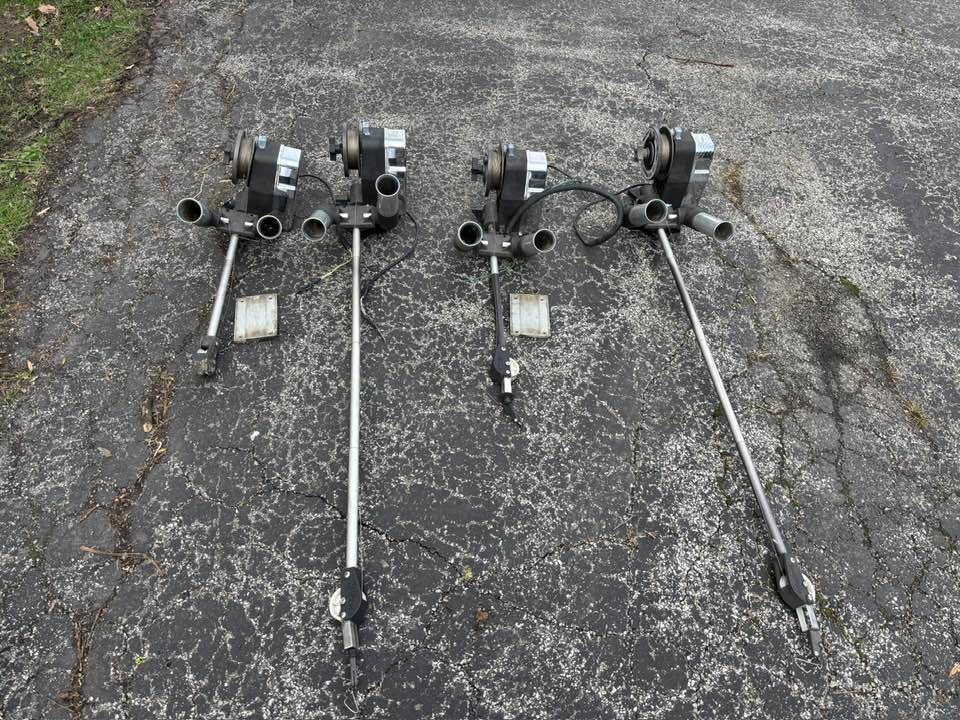 (4) Walker Electric Downriggers w/ Extension rods