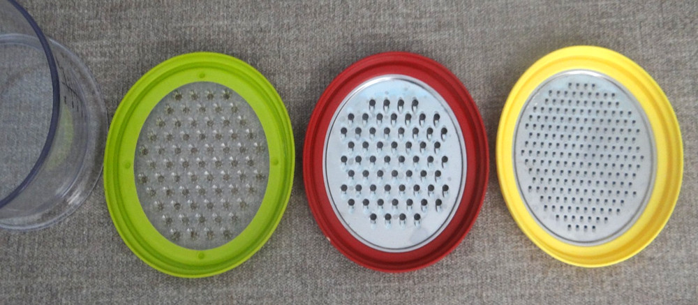 EUC 2 CUP PLASTIC MEASURING CUP WITH THREE INTERCHANGALBE GRATERS / SEALED LIDS