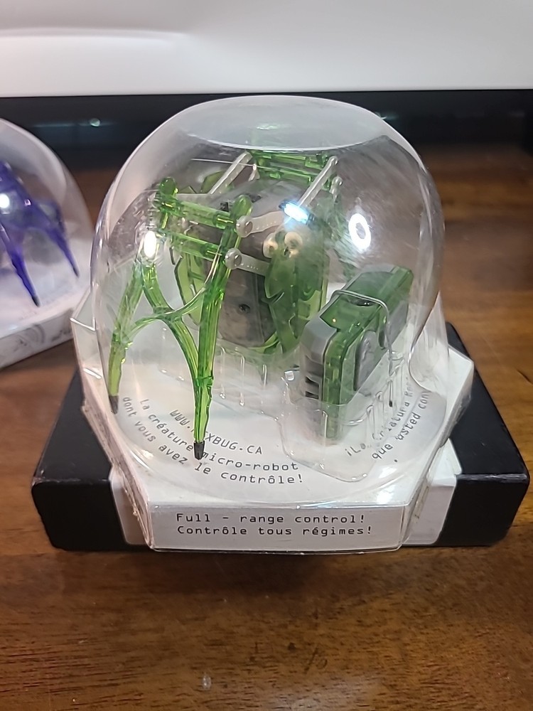 HexBug Micro Robotic Creature NEW In Original Packaging. READ.