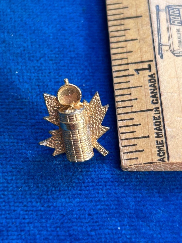 Space Launch Satellite Maple Leaf 3D Canada gold tone Lapel Pin