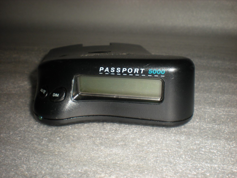UNTESTED Vintage Radar Detecter Escort Passport 5000 ONLY NO PLUG
