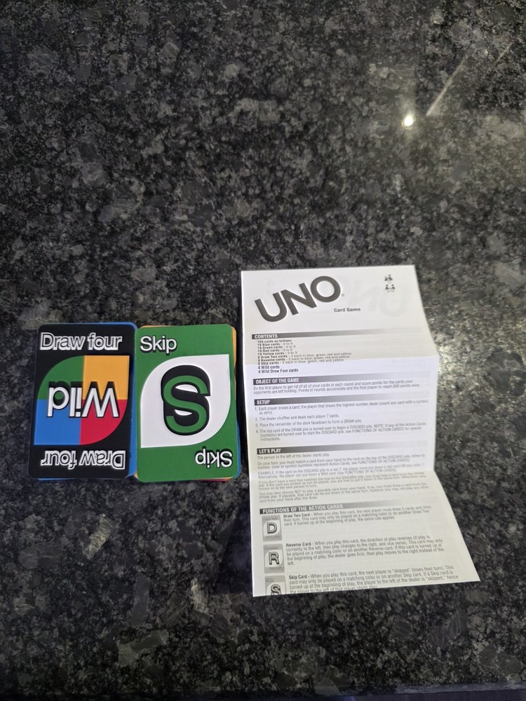 UNO Card Game (Mattel Games EUC, 2014)