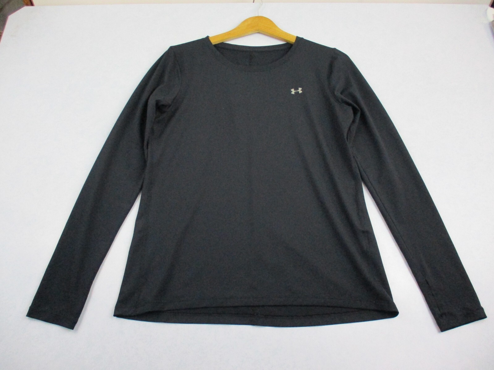 Under Armour Shirt Womens Large Black Mesh Base Layer Athletic Thumb Holes Logo